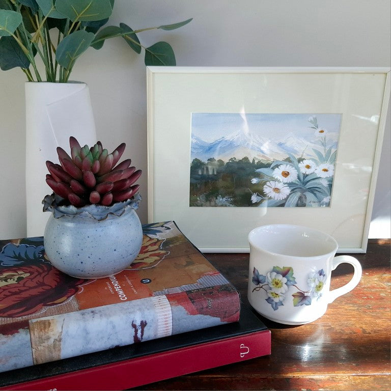 Double Ruffle Rim Pottery Pot