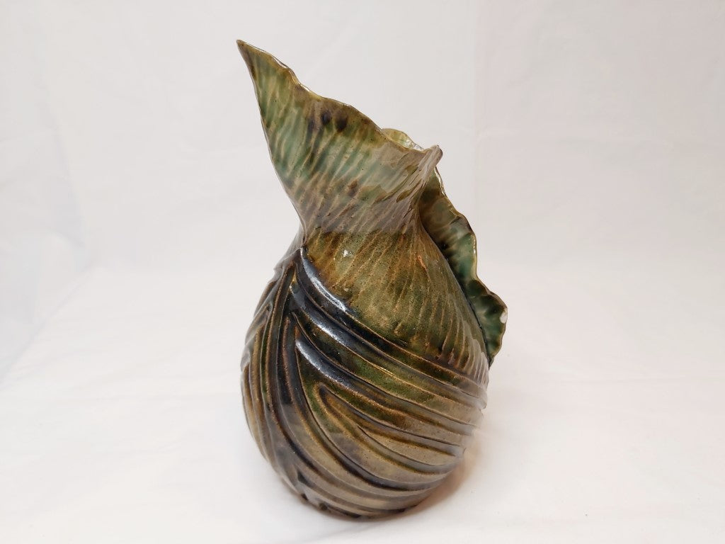 Vintage NZ Made Leaf Vase by Roberts & Ashleigh