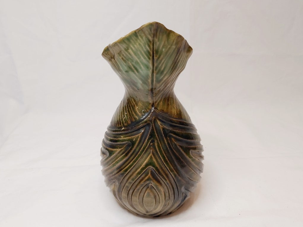 Vintage NZ Made Leaf Vase by Roberts & Ashleigh