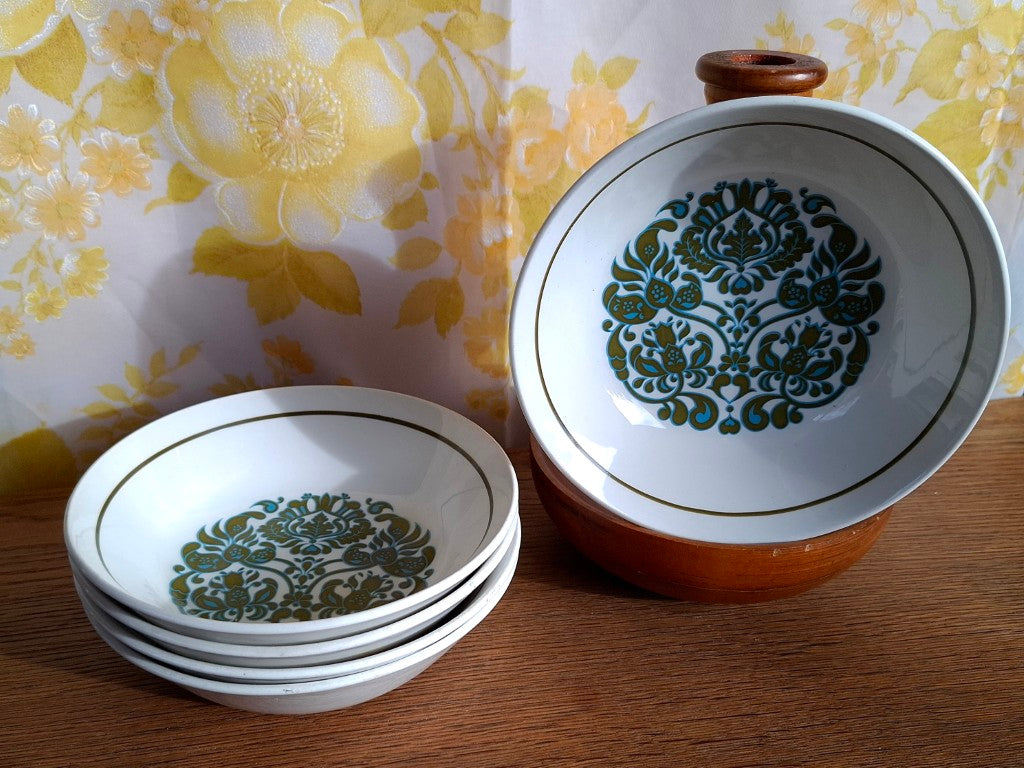 Retro Ridgway Ironstone Bowls Set of 5