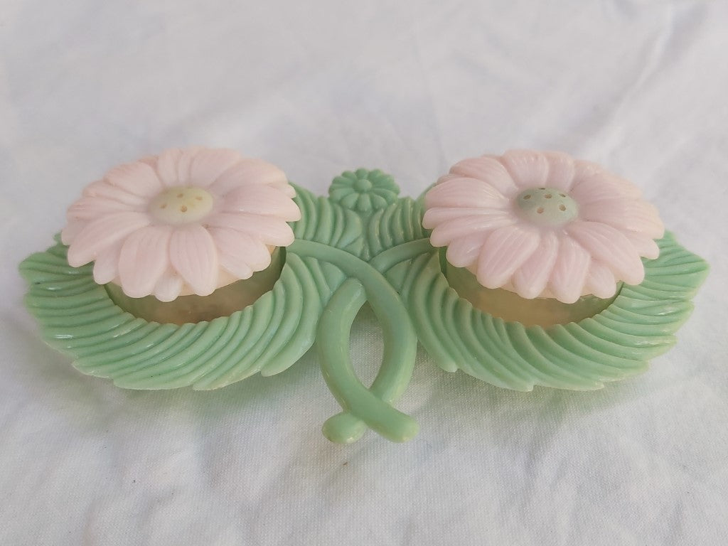 Tiny Daisy Salt & Pepper Travel Shakers