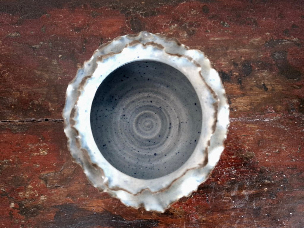 Double Ruffle Rim Pottery Pot