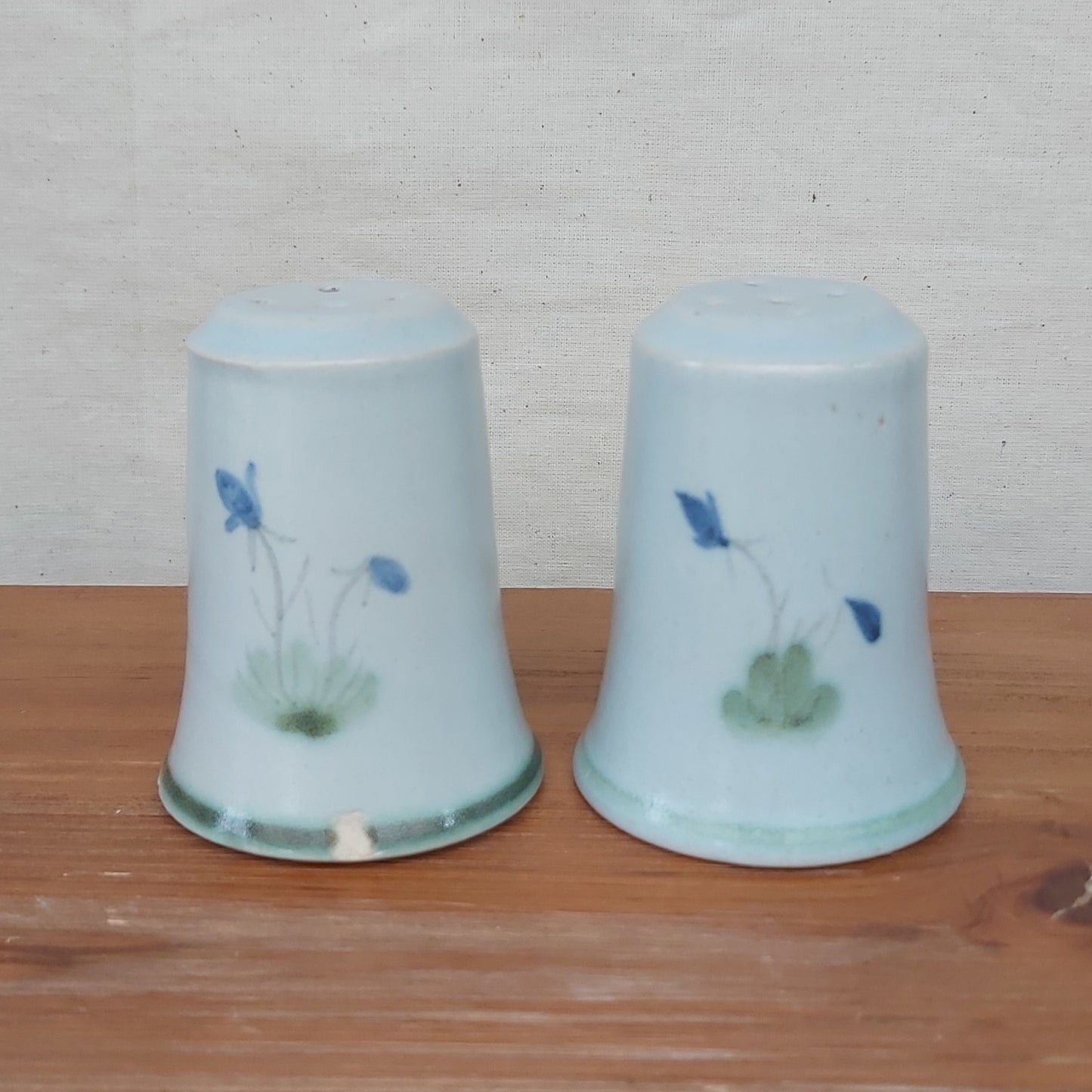 Buchan Portobello Thistleware Salt & Pepper Shakers
