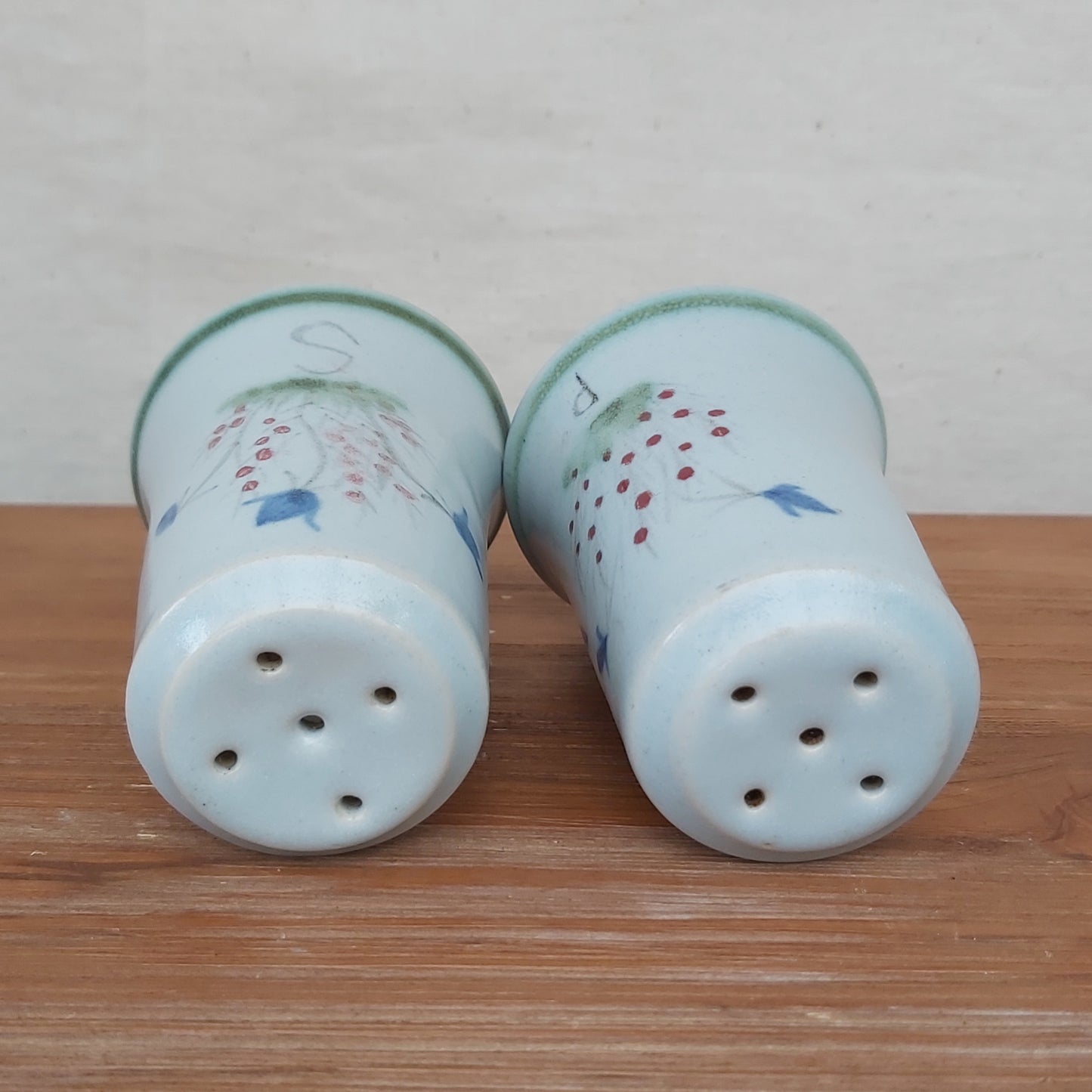 Buchan Portobello Thistleware Salt & Pepper Shakers