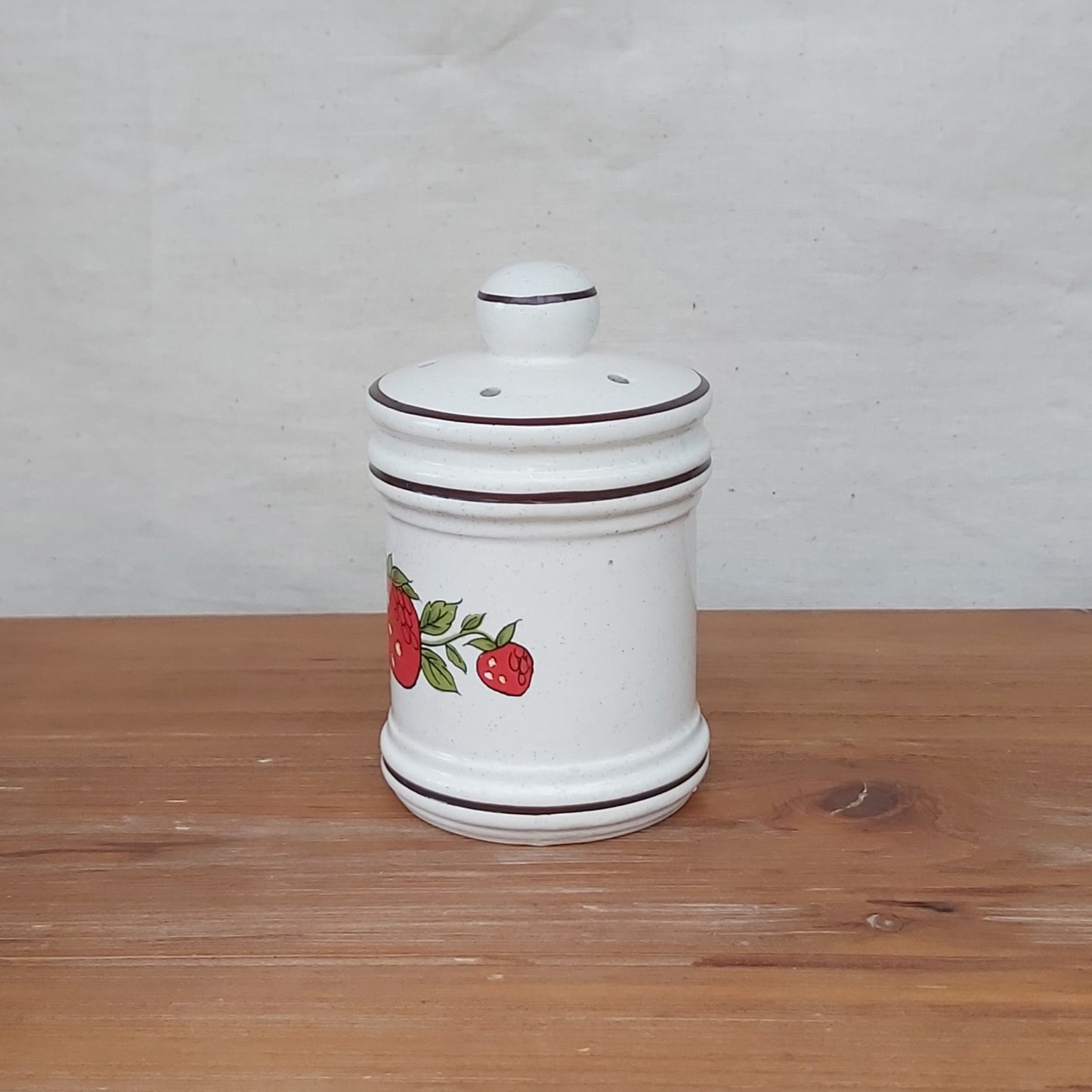 Vintage Gempo Japan Strawberry Pattern Shaker