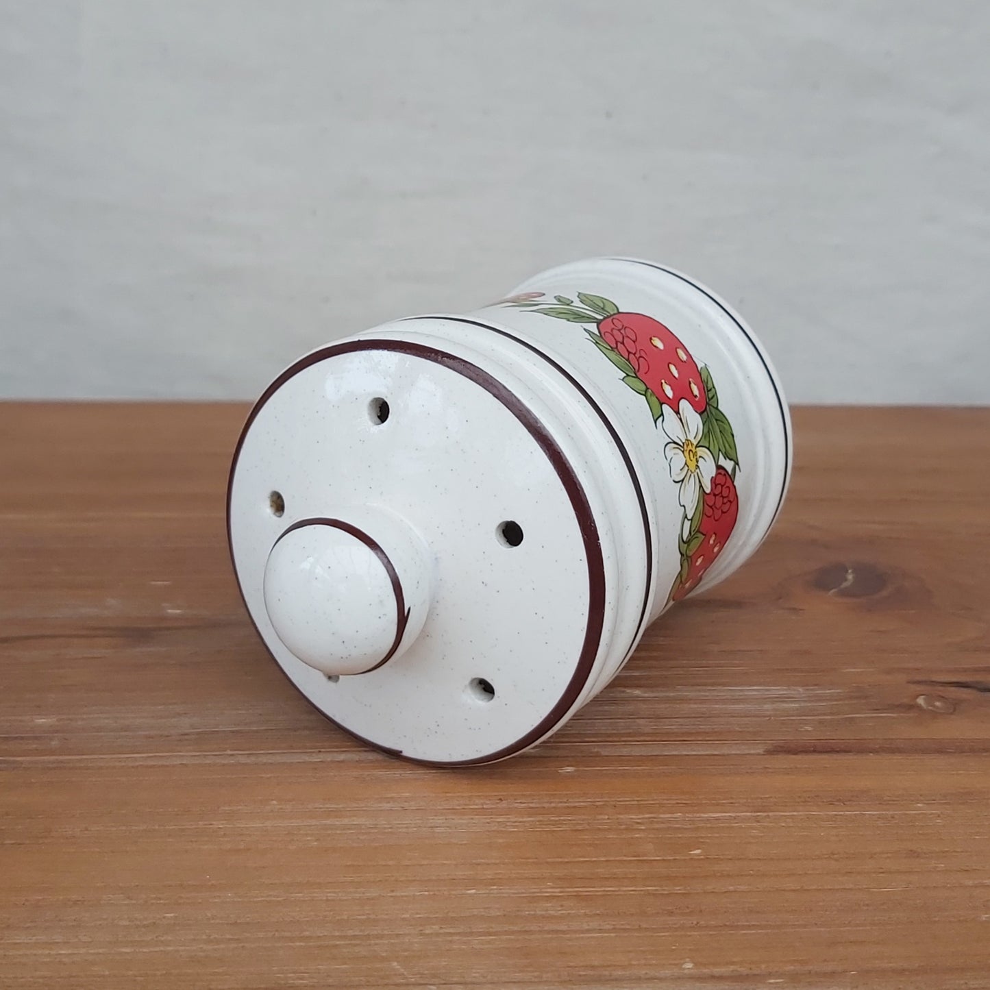 Vintage Gempo Japan Strawberry Pattern Shaker