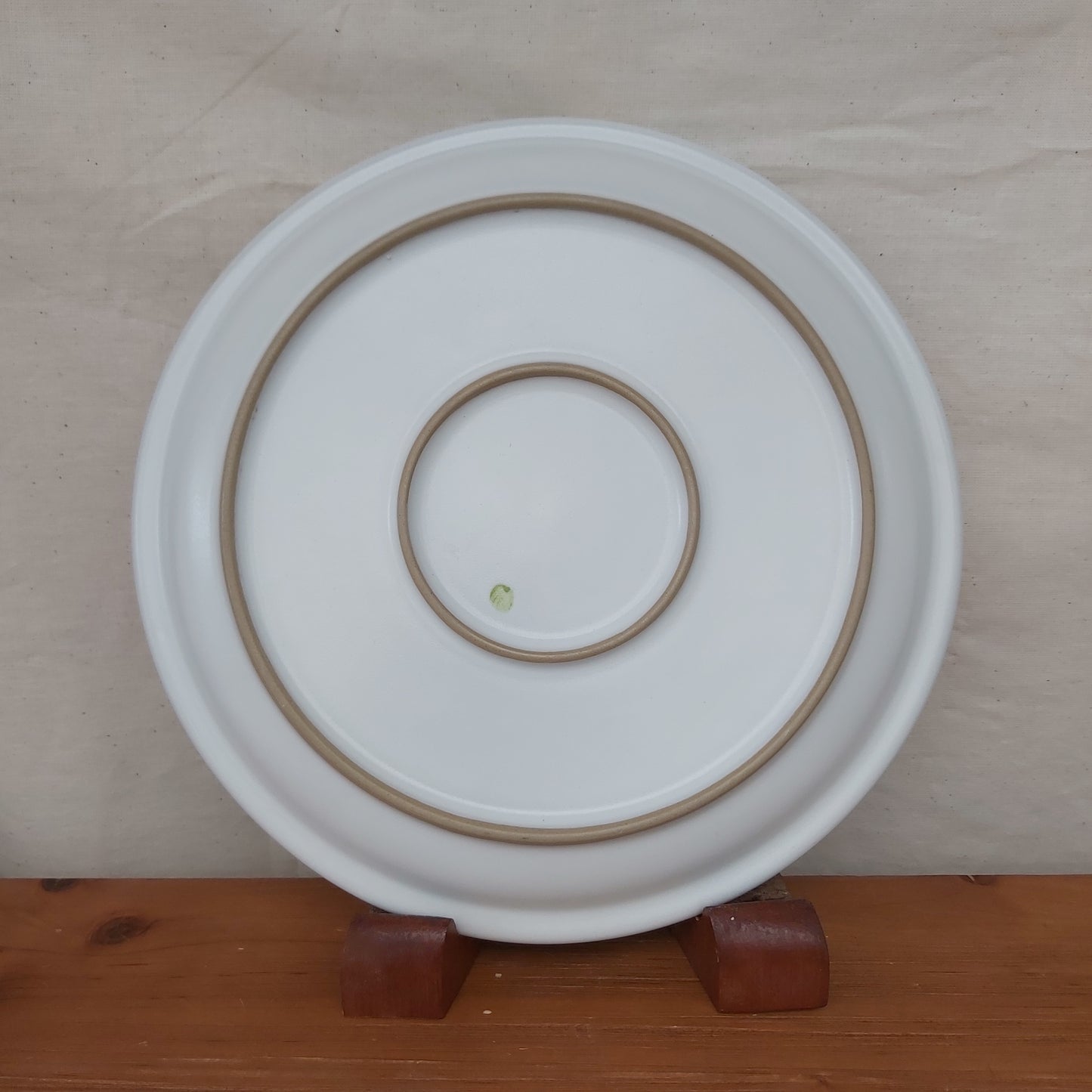 Vibrant Retro Green Stoneware Plate