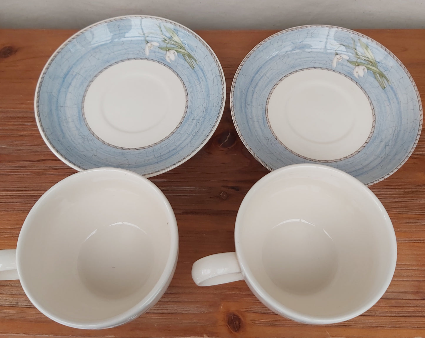 Pair of Wedgwood Sarah's Garden Snowdrop Cups & Saucers