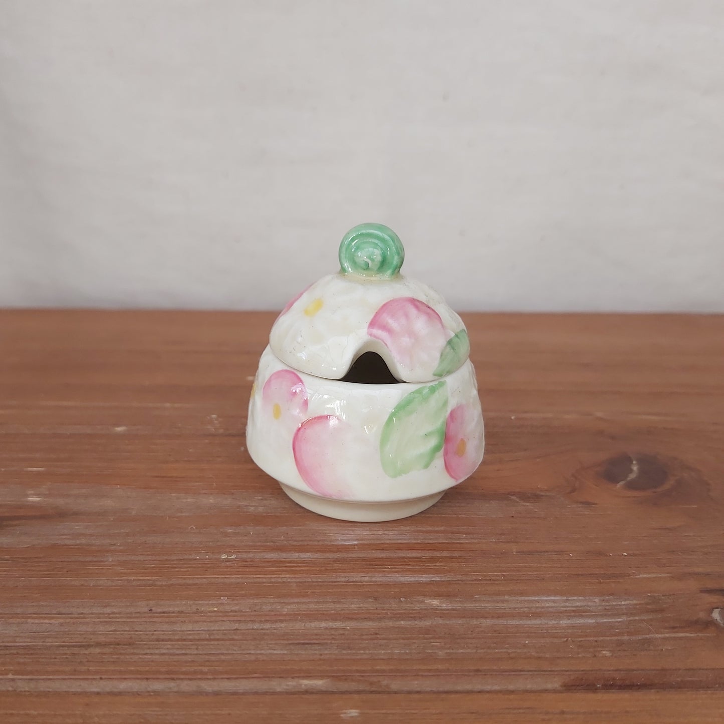 Cutey Wee Lidded Jam Pot