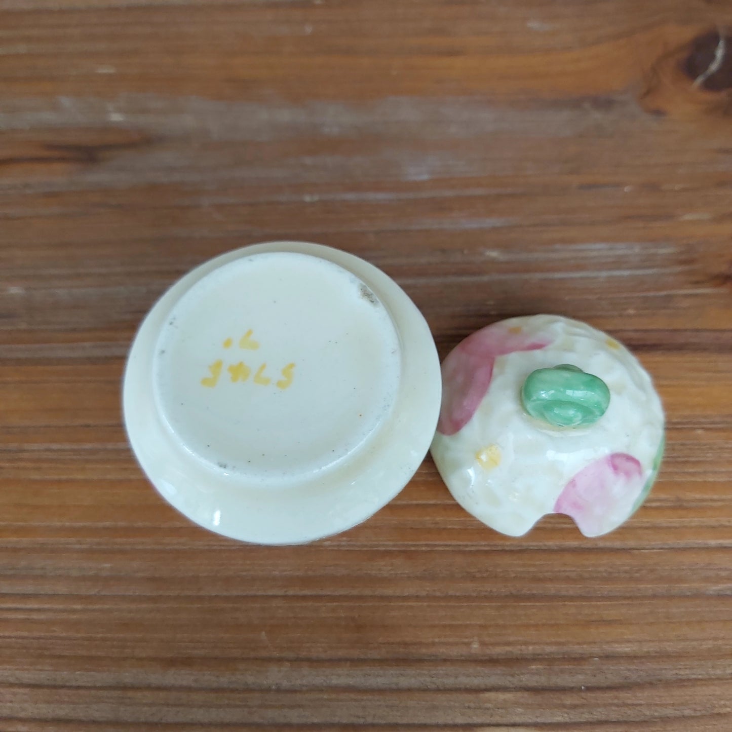 Cutey Wee Lidded Jam Pot
