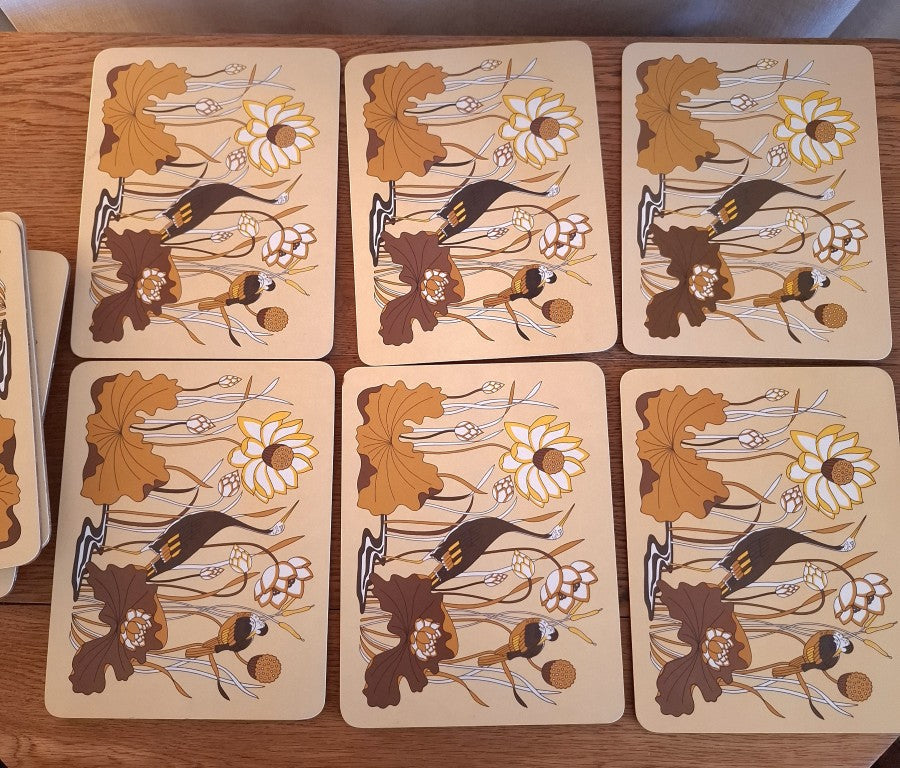 Rare Set of 12 Vintage Retro Heron Bird St Michael Placemats and Pot Stand