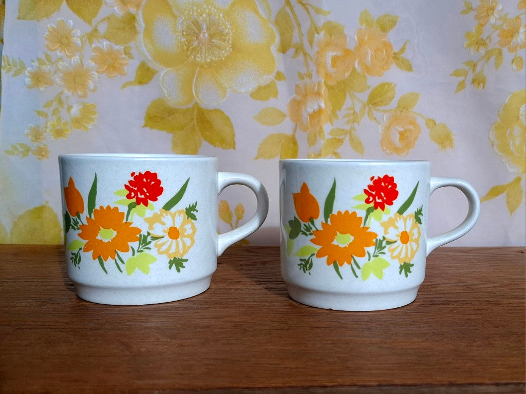 Pair of Australian Made Retro Coffee Cups