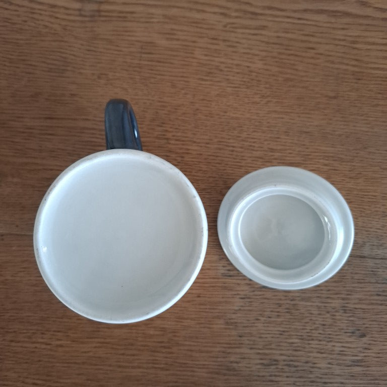 Black & White Kowhai Lidded Tea Cup with Strainer