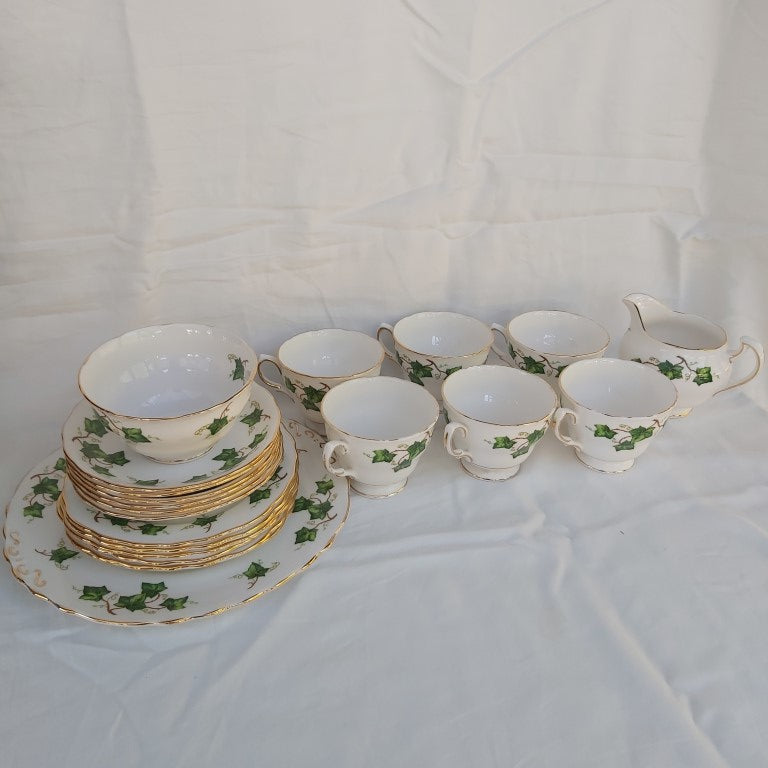 Colclough Ivy Leaf Pattern Tea Set