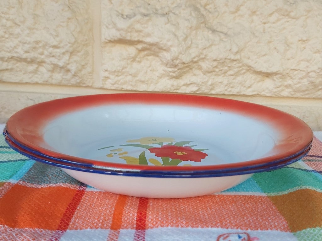 Pair of Enamel Flying Crane Bowls