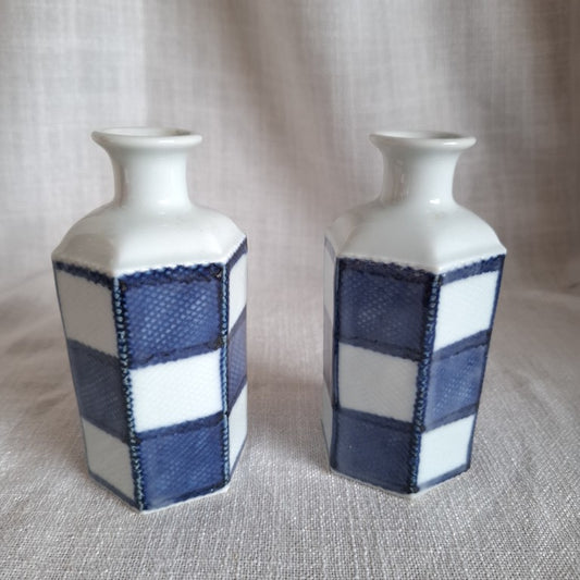 Pair of Ichimatsu Hexagonal Sake Bottles