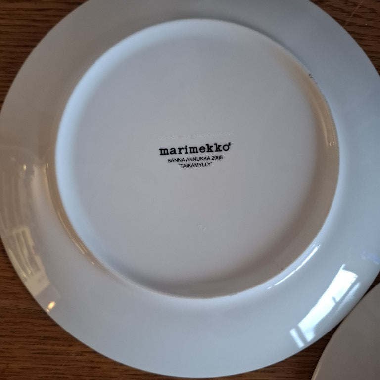 Pair of English Royal Tudor Barker Bros Hibiscus Plates