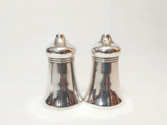 Vintage Walker & Hall Silver Plated Salt & Pepper Shakers