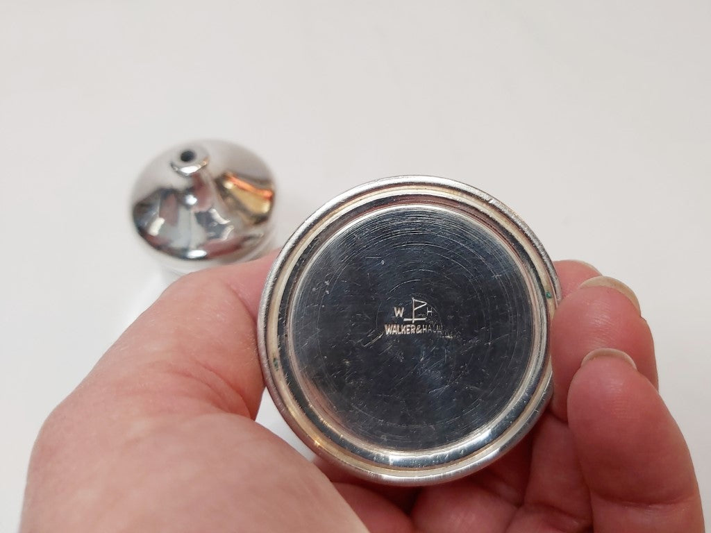 Vintage Walker & Hall Silver Plated Salt & Pepper Shakers
