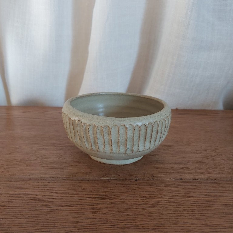Stoneware Ridged Pottery Bowl Signed JT