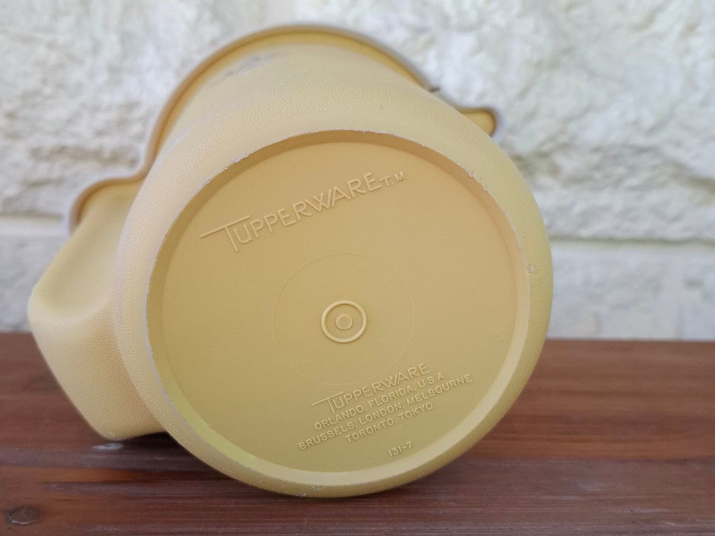 Tupperware Yellow Harvest Gold 1L Jug