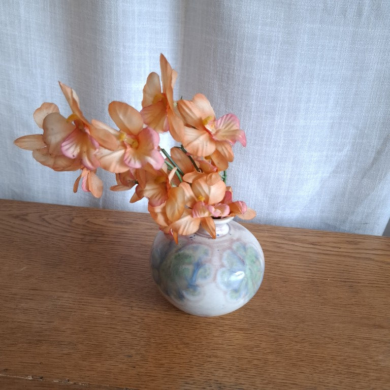 Pretty Wee Vic Evans Wakefield Pottery Bud Vase