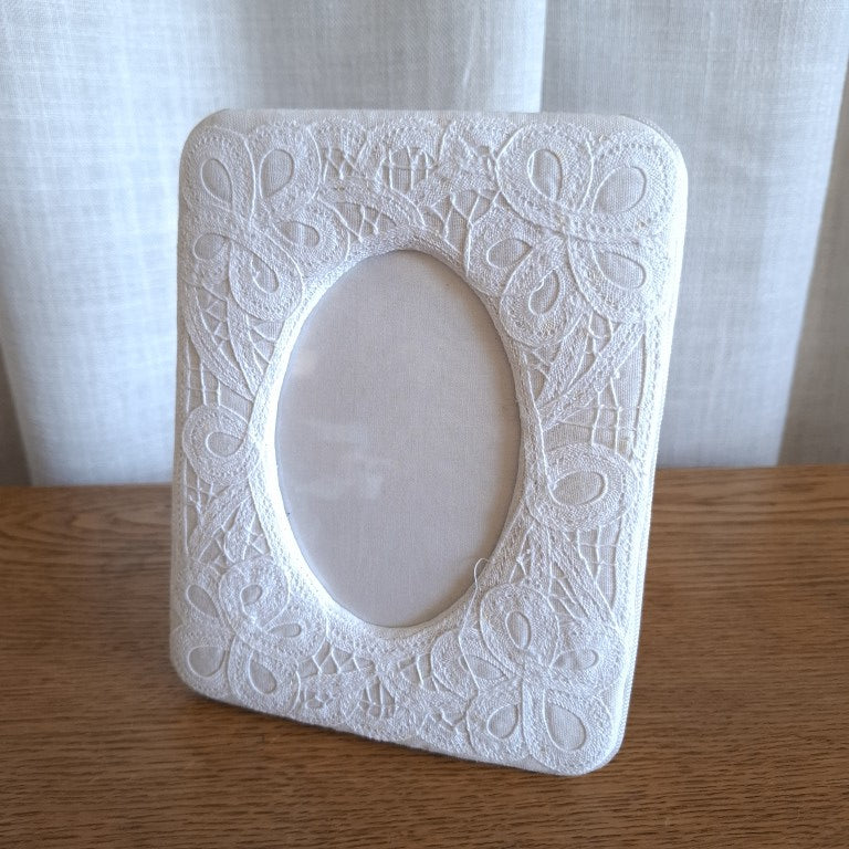 Vintage Battenburg Lace Fabric Picture Frame (14cm x 18cm)