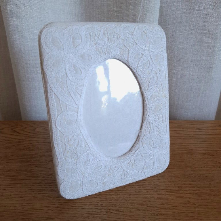 Vintage Battenburg Lace Fabric Picture Frame (14cm x 18cm)
