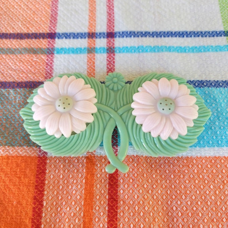 Tiny Daisy Salt & Pepper Travel Shakers