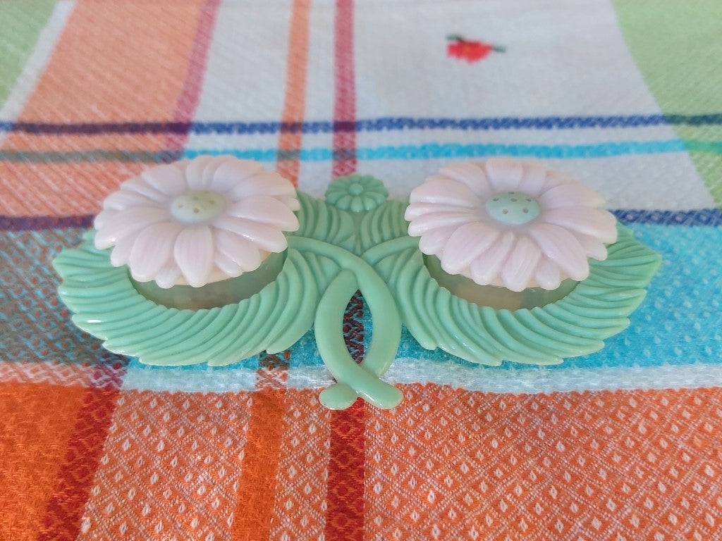 Tiny Daisy Salt & Pepper Travel Shakers