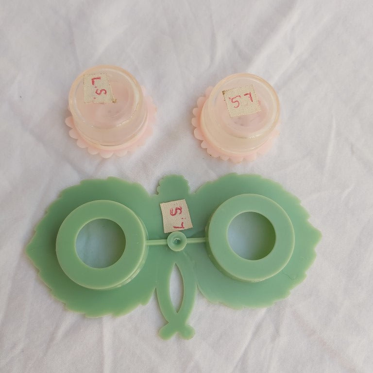 Tiny Daisy Salt & Pepper Travel Shakers