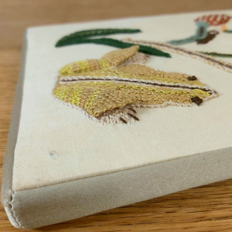 Vintage Frog and Flower 3D Embroidery