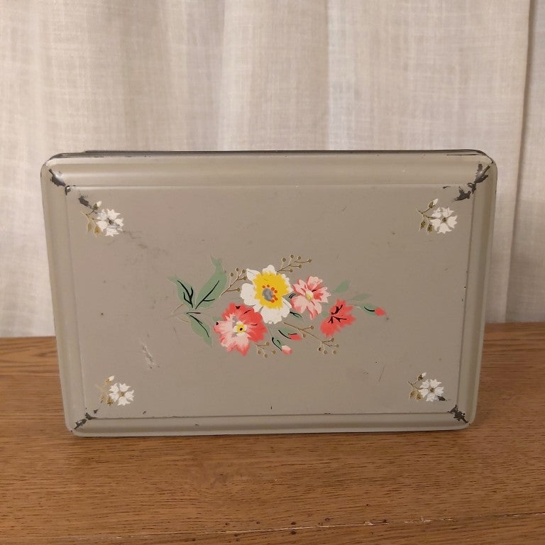 Vintage Griffins Biscuit Tin