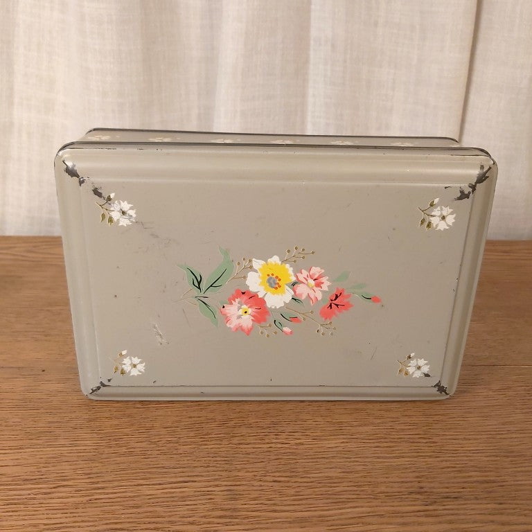 Vintage Griffins Biscuit Tin