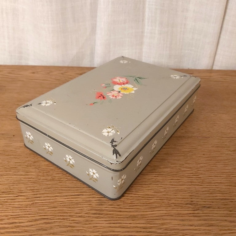 Vintage Griffins Biscuit Tin