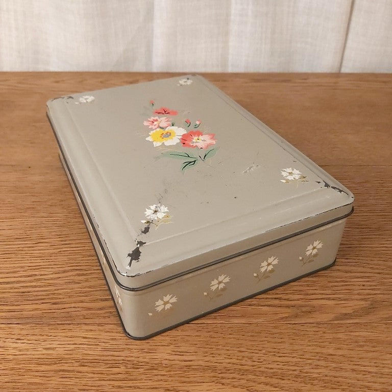 Vintage Griffins Biscuit Tin