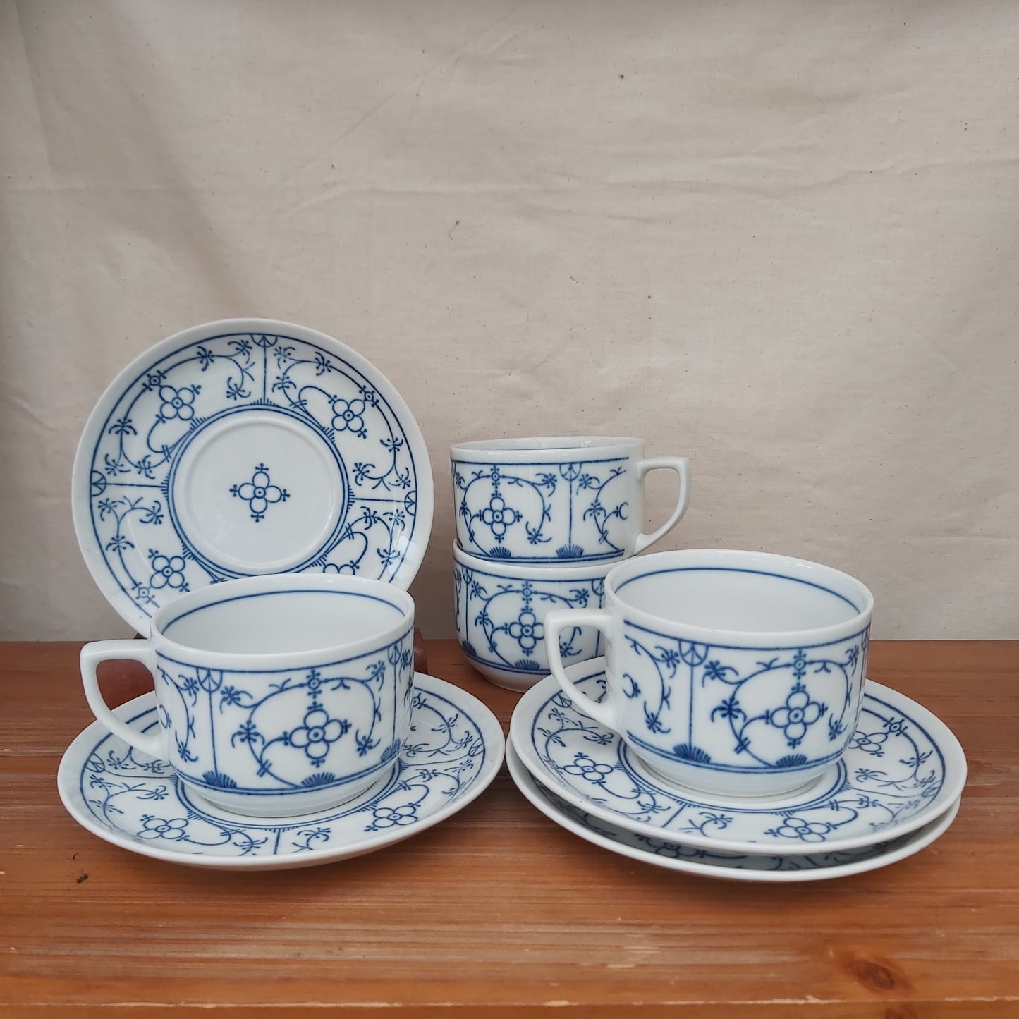 Set of 4 Winterling Bavaria Strawflower Coffee Cups & Saucers