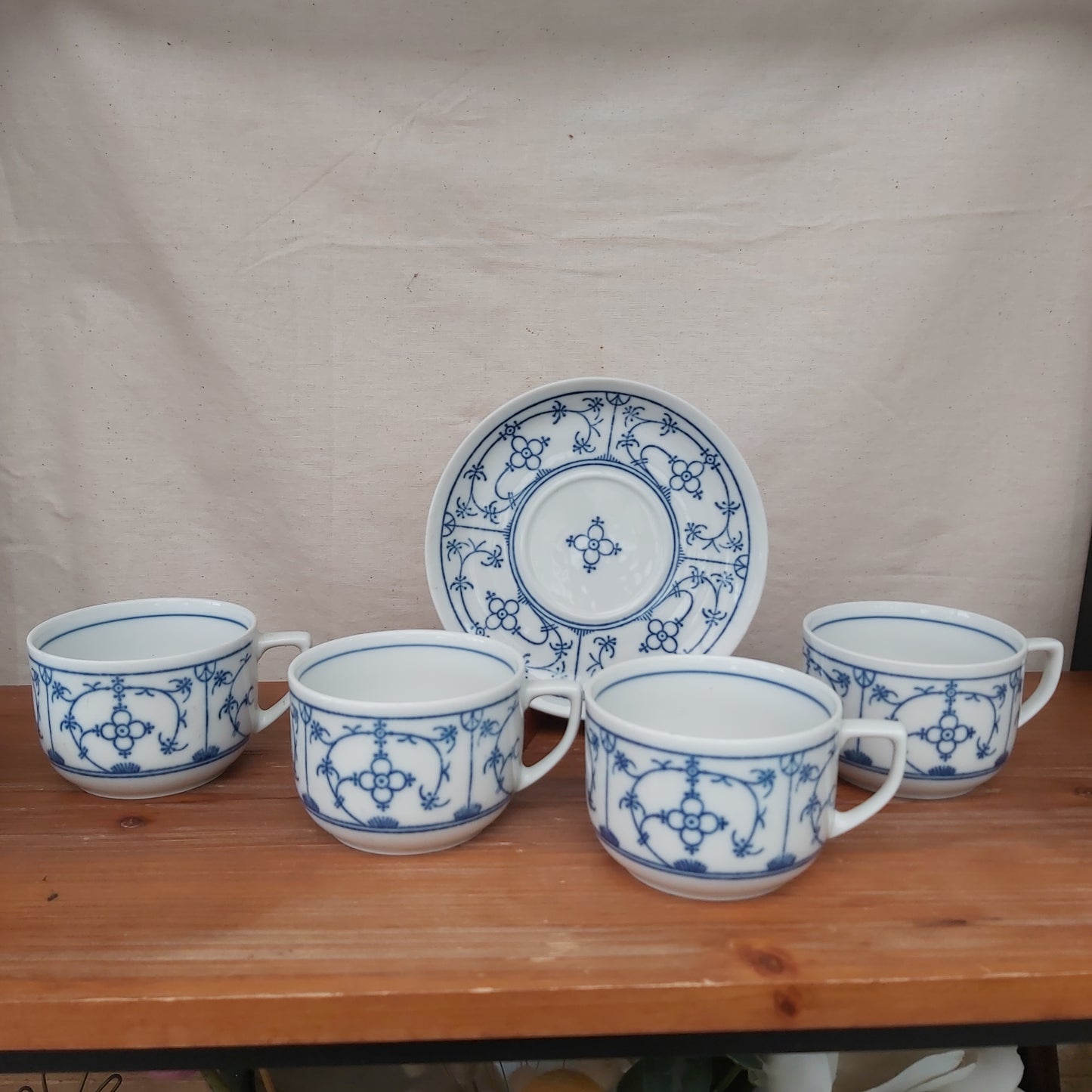 Set of 4 Winterling Bavaria Strawflower Coffee Cups & Saucers