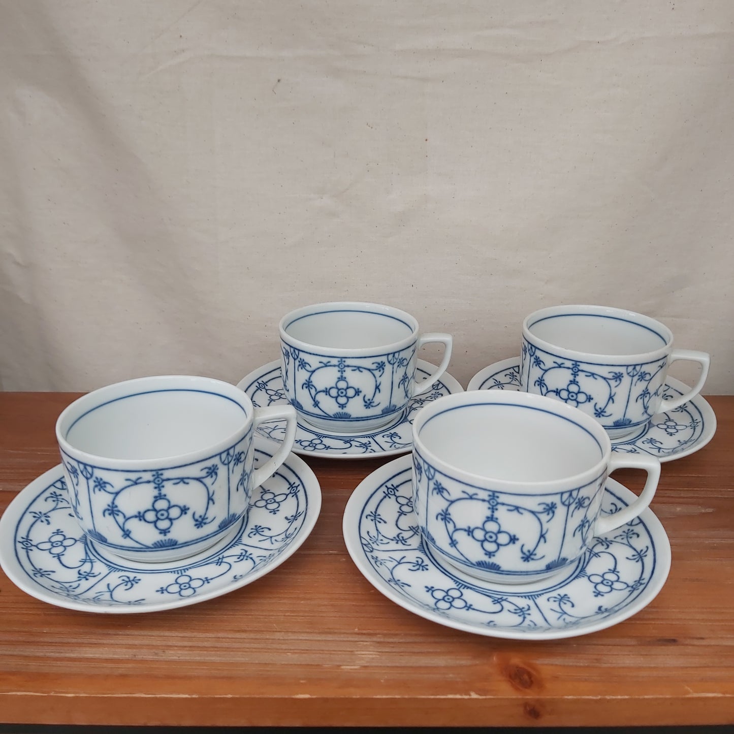 Set of 4 Winterling Bavaria Strawflower Coffee Cups & Saucers