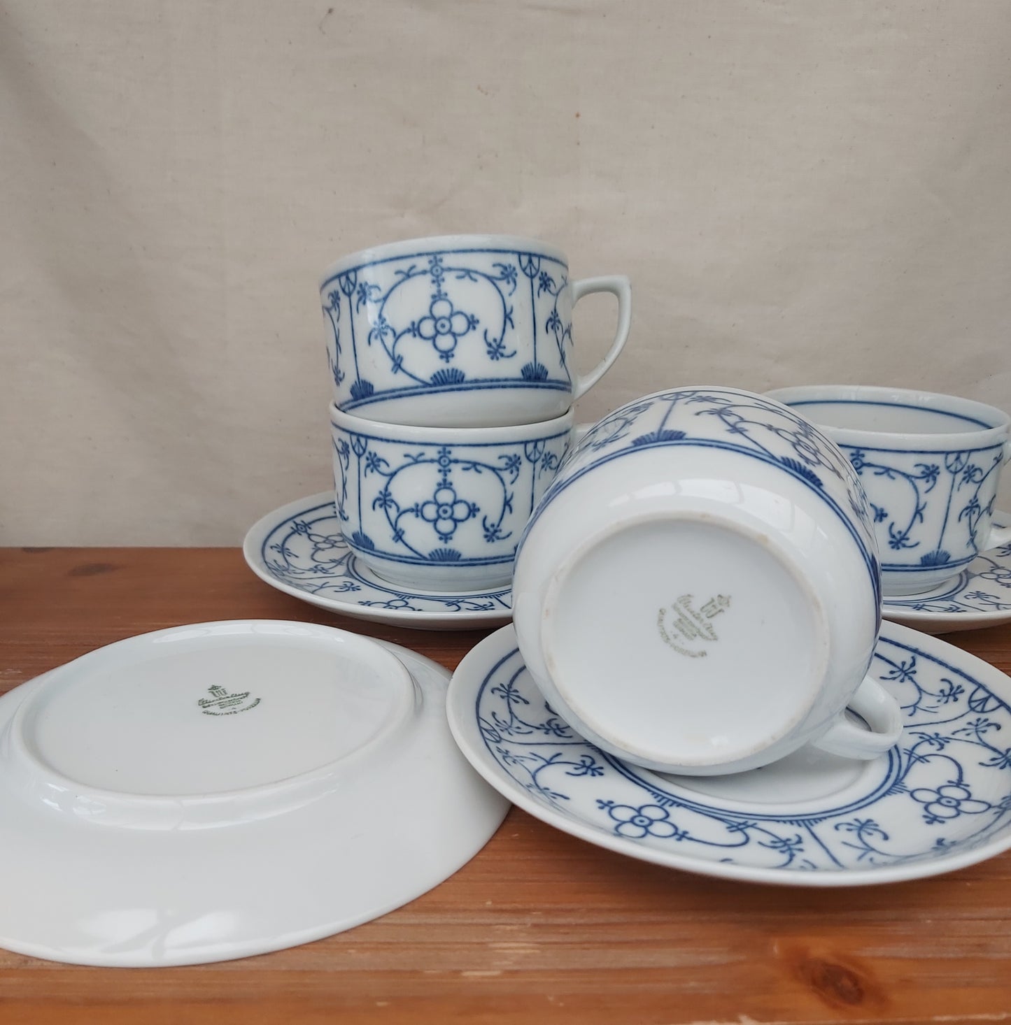 Set of 4 Winterling Bavaria Strawflower Coffee Cups & Saucers